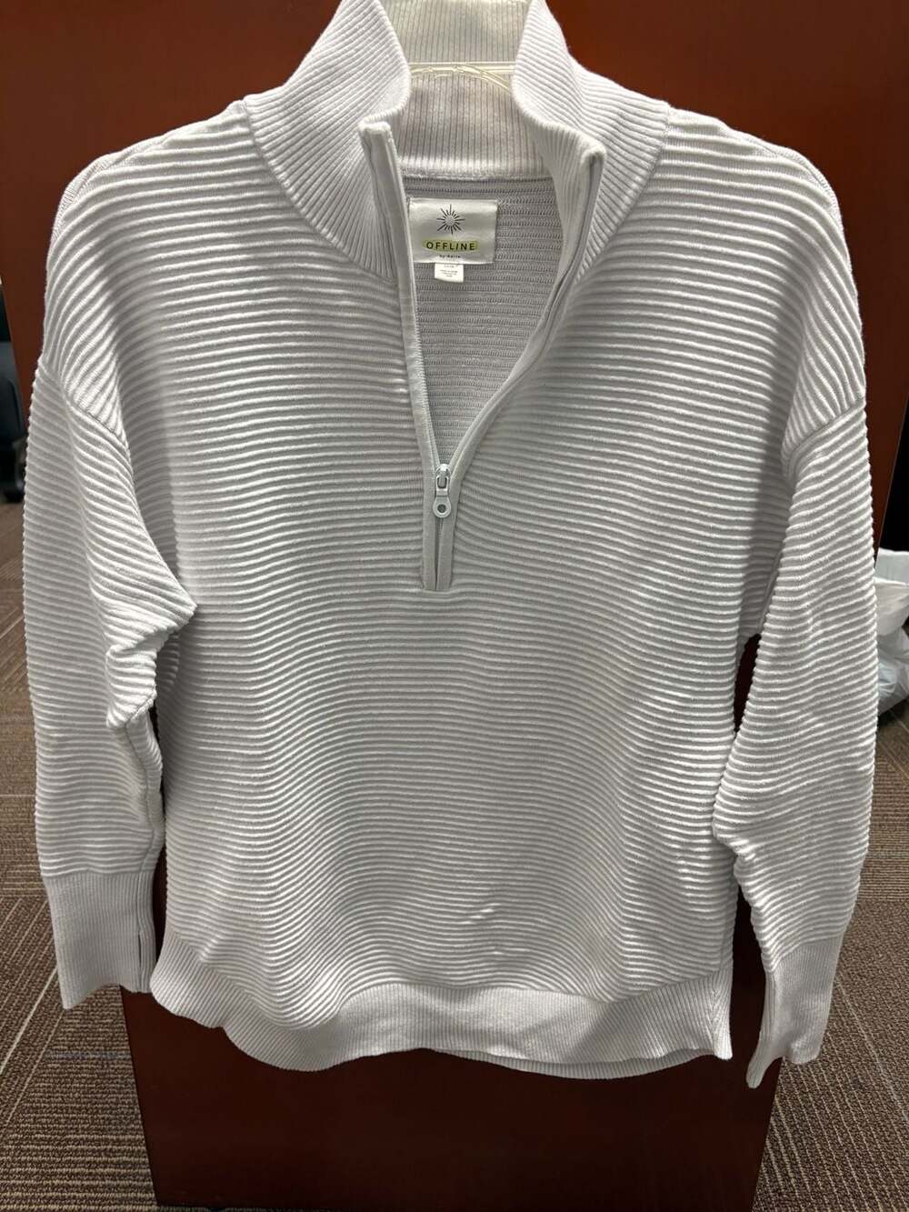 Offline by Aerie Ribbed Zip Sweater Size S White Thumbholes - Picture 4 of 7